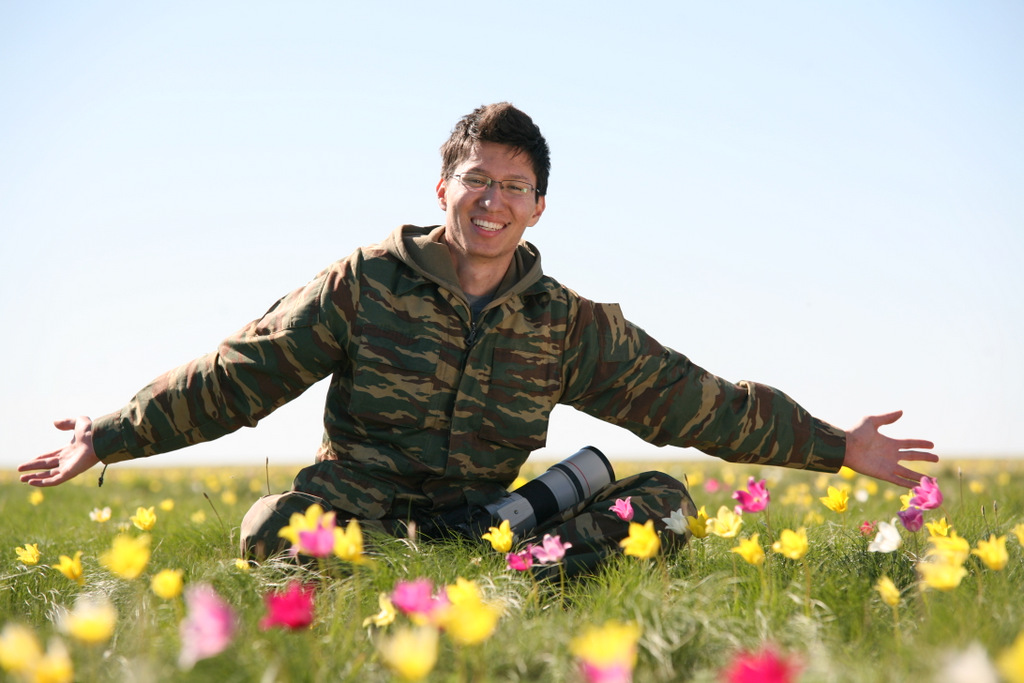 Put your hands together for our latest #COTF23 team to step onto the field - The BLACK LARKS! These four conservation heroes from Kazakhstan are already saving threatened species in their region, inc Red-breasted Geese! Read on here: champions-of-the-flyway.com/blacklarks23/

#GoChampions