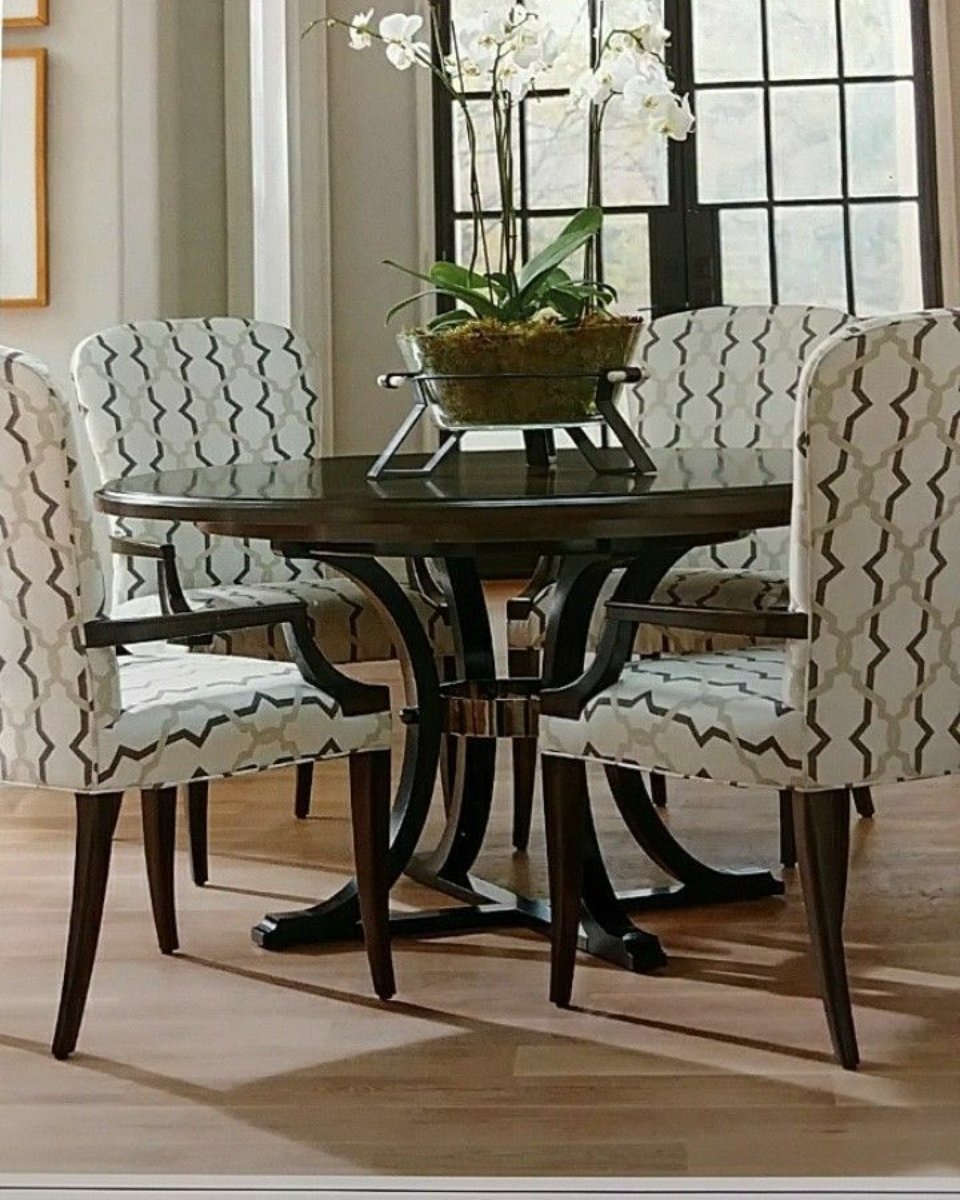 TimelessFI's tweet photo. What type of dining room tables suits your style more? Glass and square? Round and wood? Comment your favorite! #customfurnituredesign #kitchendesign #kitchendesigns #bathroomdesign #bathroomdesigns https://t.co/vXG6lzwuWk