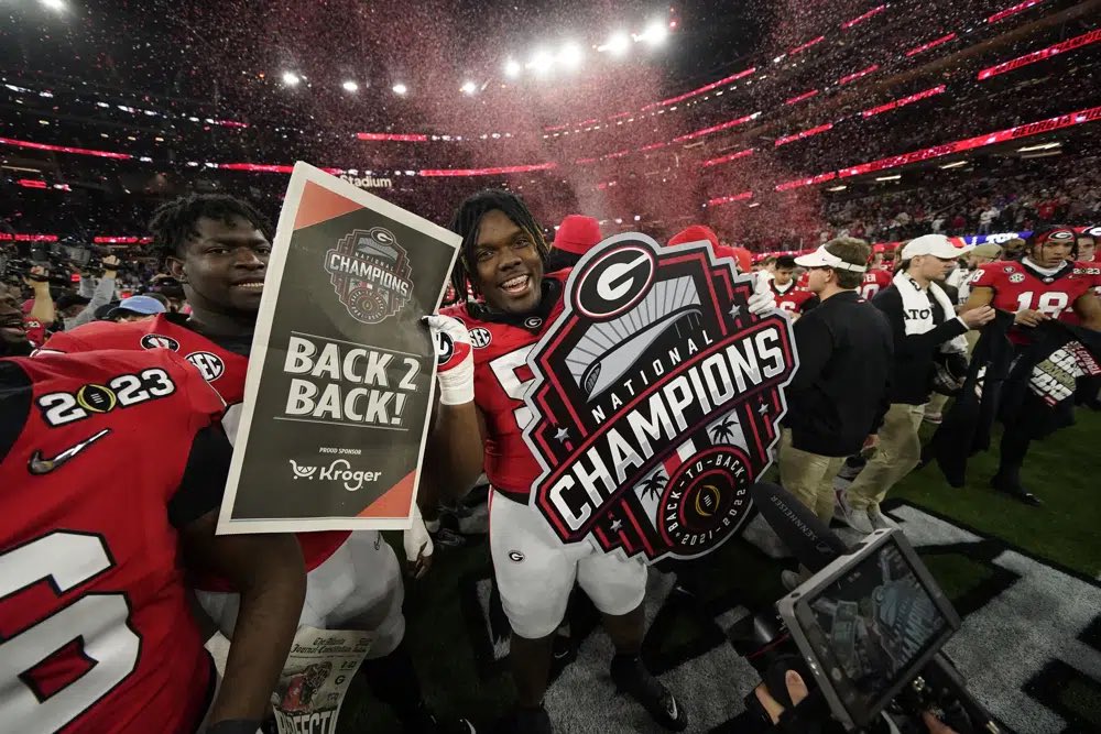 chucksmithnfl's tweet photo. How did the UGA Defensive Game plan destroy TCU. I have your answer 2:20p @MikeBellATL @putemupcdukes @929TheGame
@DukesandBell929 #GoDawgs #UGAvsTCU https://t.co/bnVkbCSnw5