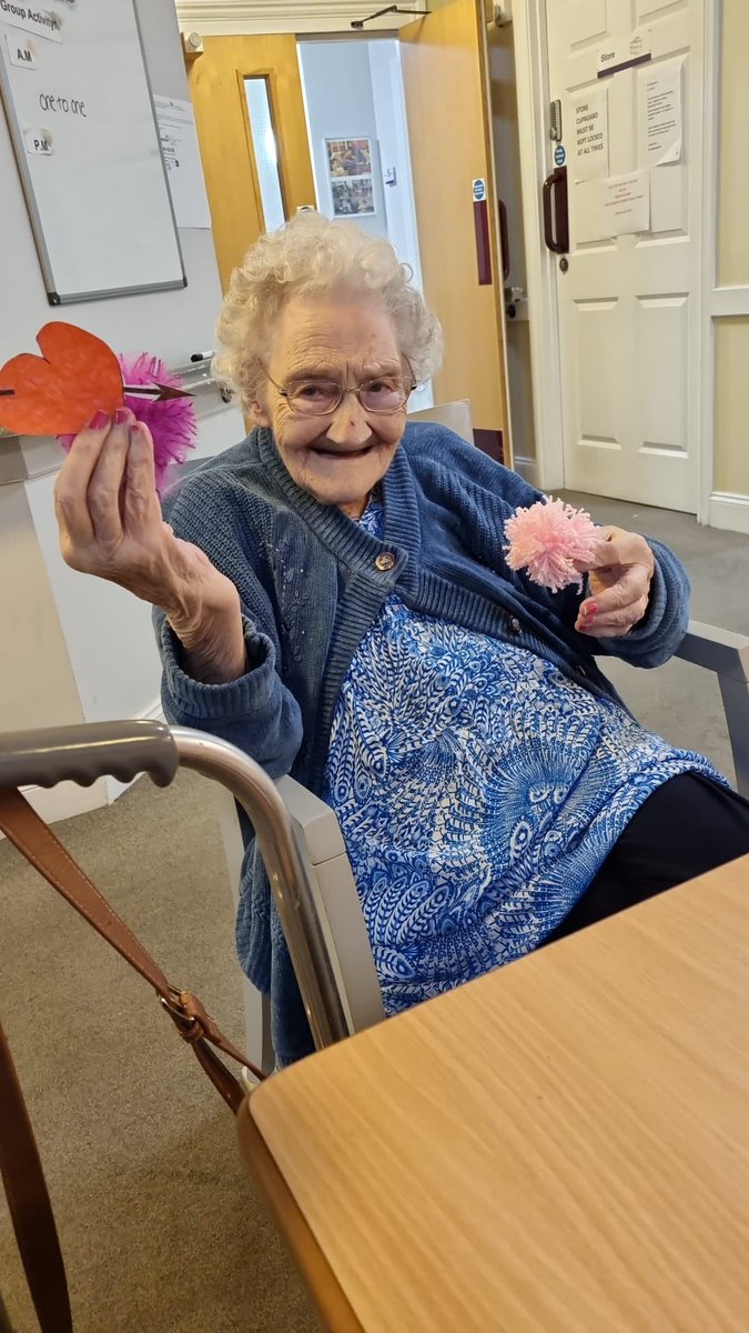 OakleighCH's tweet photo. Some arts and crafts are starting at oakleigh, getting in the mood for valentines 💘 #valentines #love #endless #dementia #carehomes #activitys https://t.co/JKg7WuPQxT