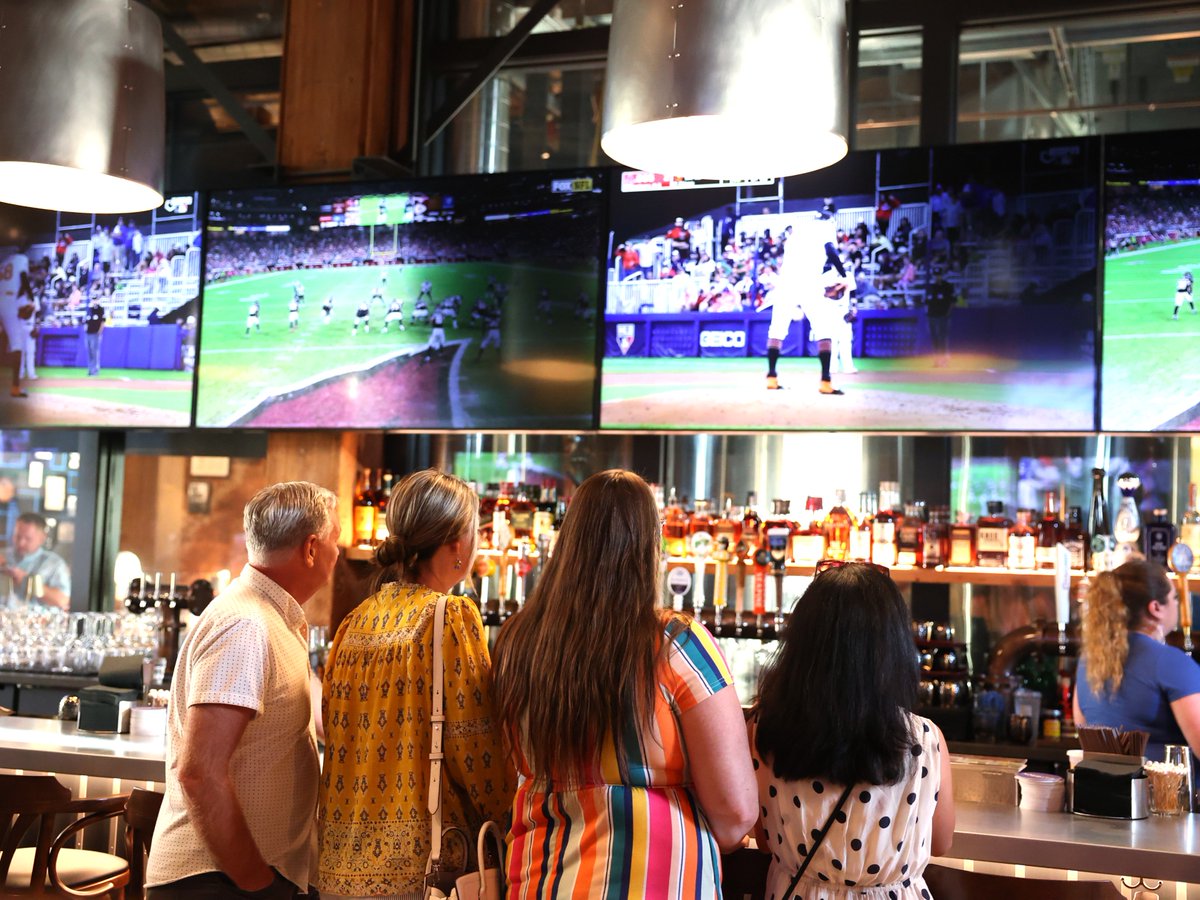 hatbacksea's tweet photo. We're bringing trivia to Hatback! Tonight we're hosting a trivia night with @sporcle so grab some friends and join us at 7 p.m. for an exciting evening!

#SEAYouAtHatback #seattletrivia #seattleevents https://t.co/cCECdNDq7q