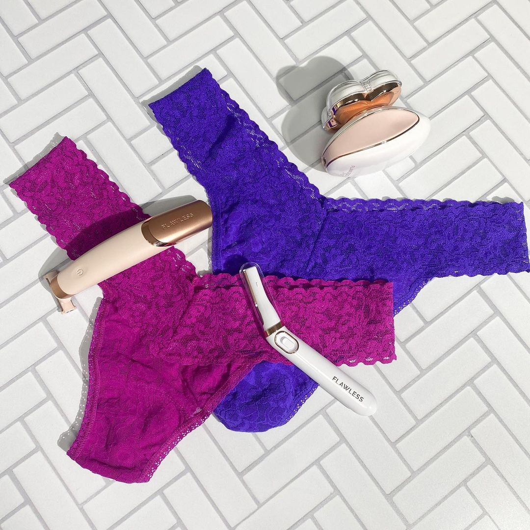 FT_Flawless's tweet photo. #TREATYOURSELF 🤩 Get a free @HankyPankyLtd thong and FREE shipping when you spend $29.99 on https://t.co/dLXh1DwAYw ✨ Don't miss out on this fantastic deal while supplies last! Use code: HANKY at check out to redeem your free gift 💝 #giftwithpurchase #FlawlessBeauty https://t.co/uTVxpuqaDr