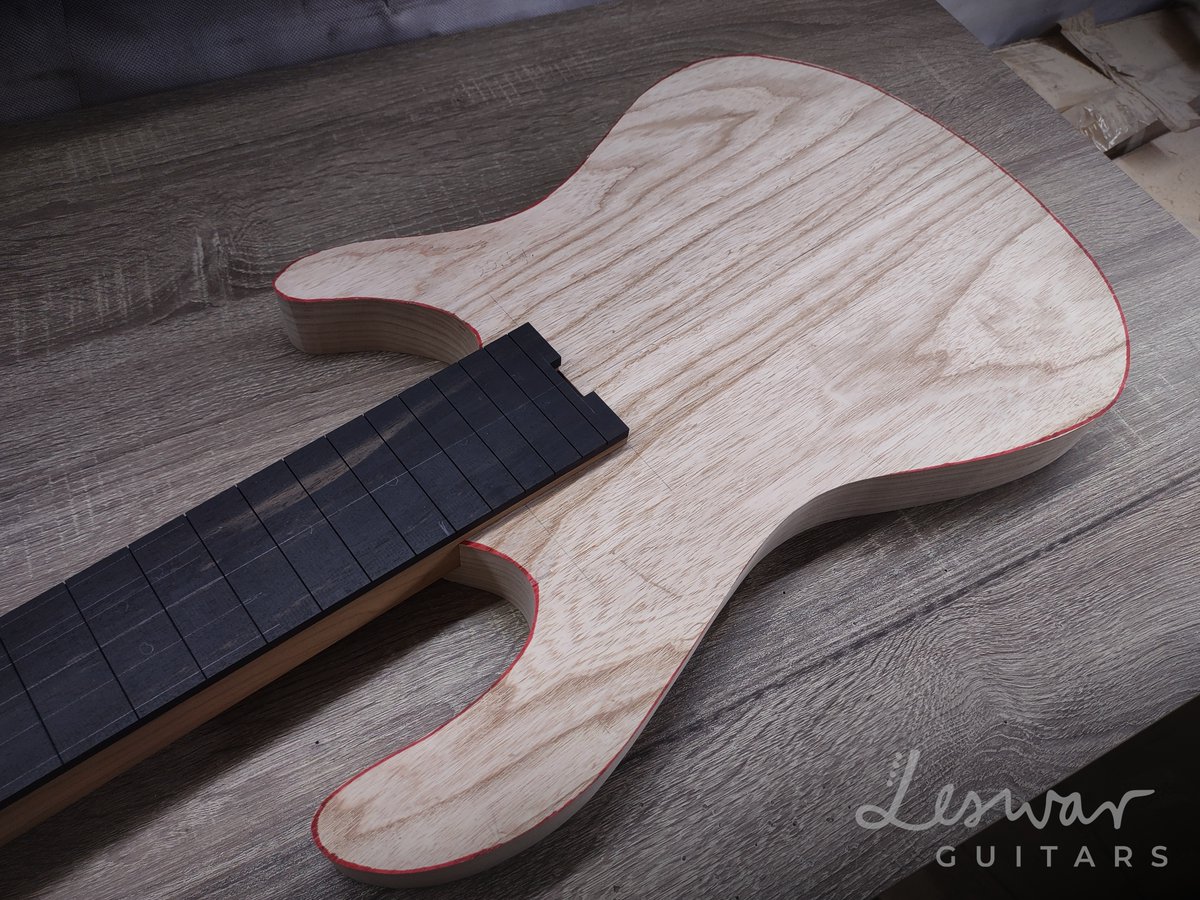 leswarguitars's tweet photo. #bodybuilding 💪

This is how the body of the latest Disorder 5 was built! 🖐👋

If you follow my stories you know that there's a lot more coming now, so stay tuned! 🎉

#BASS #madetomeasure #bakedmaple #leswar #leswarguitars #handcraftedbass #luthier #弦楽器製作者 #ギター #楽器 https://t.co/oPZ0aVOKjX