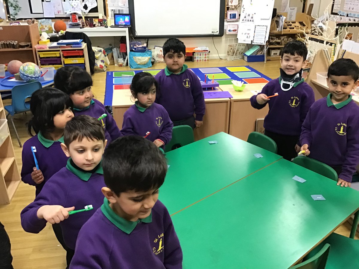 StLukesYearRG's tweet photo. Reception were so excited to start brushing their teeth in school today. @stlukesbury #brushbus #healthyteeth https://t.co/SI4PkZNa8A