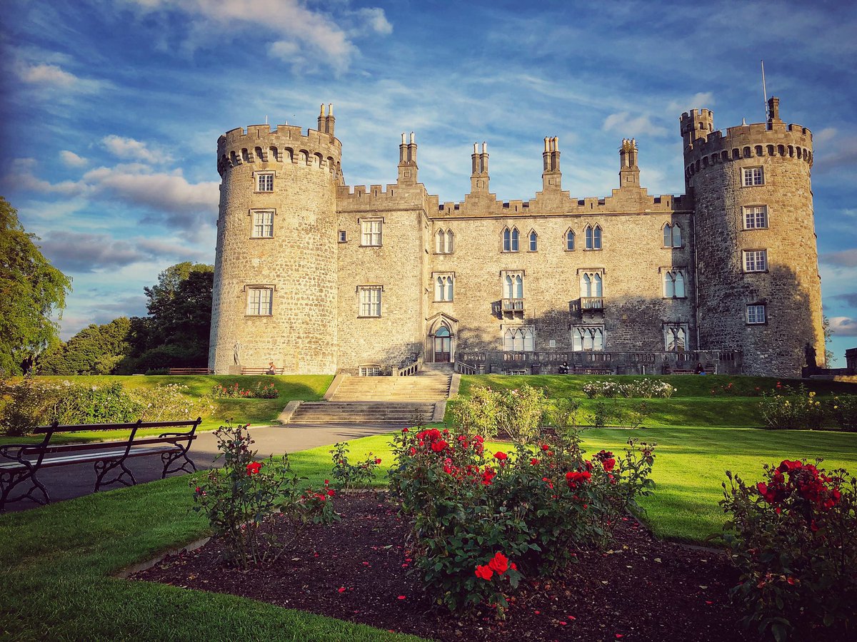 @TheTravelCamel @postcardsplaces Q4. #Ireland has lots of amazing castles & forts such as @kilkennycastle #loveireland #TRLT