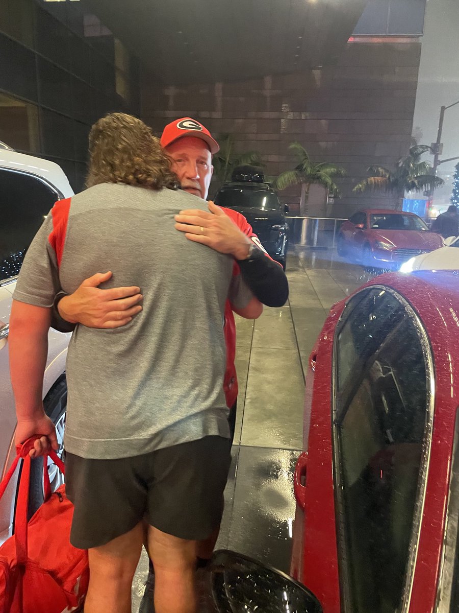DeanRatledge81's tweet photo. ⁦@tateratledge22⁩ Proud daddy! Battled back from a heartbreaking, season ending injury, to reach the mountaintop! Never gave up! Never gave in! RESPECT! https://t.co/jEAnphbp5o