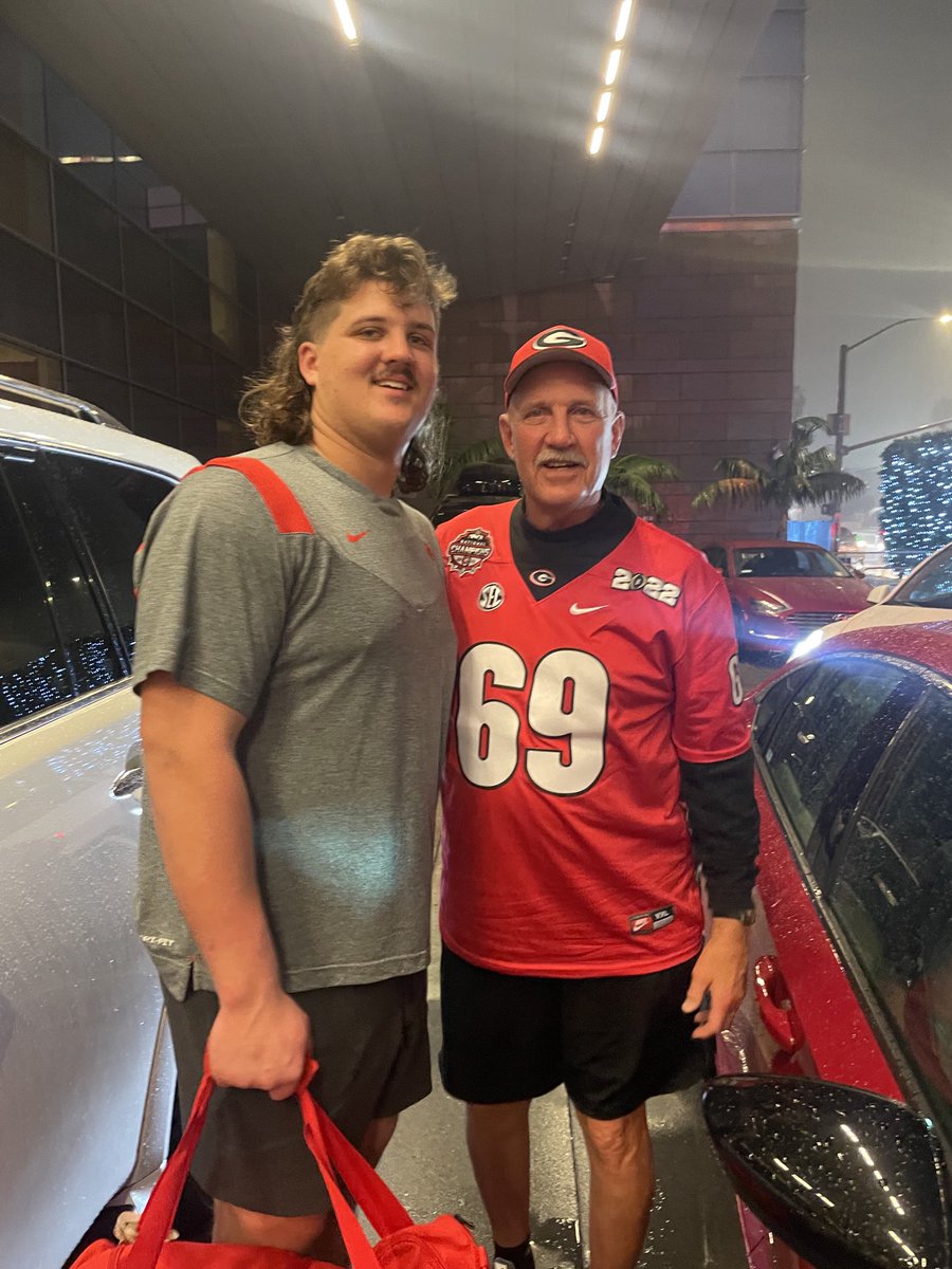 DeanRatledge81's tweet photo. ⁦@tateratledge22⁩ Proud daddy! Battled back from a heartbreaking, season ending injury, to reach the mountaintop! Never gave up! Never gave in! RESPECT! https://t.co/jEAnphbp5o