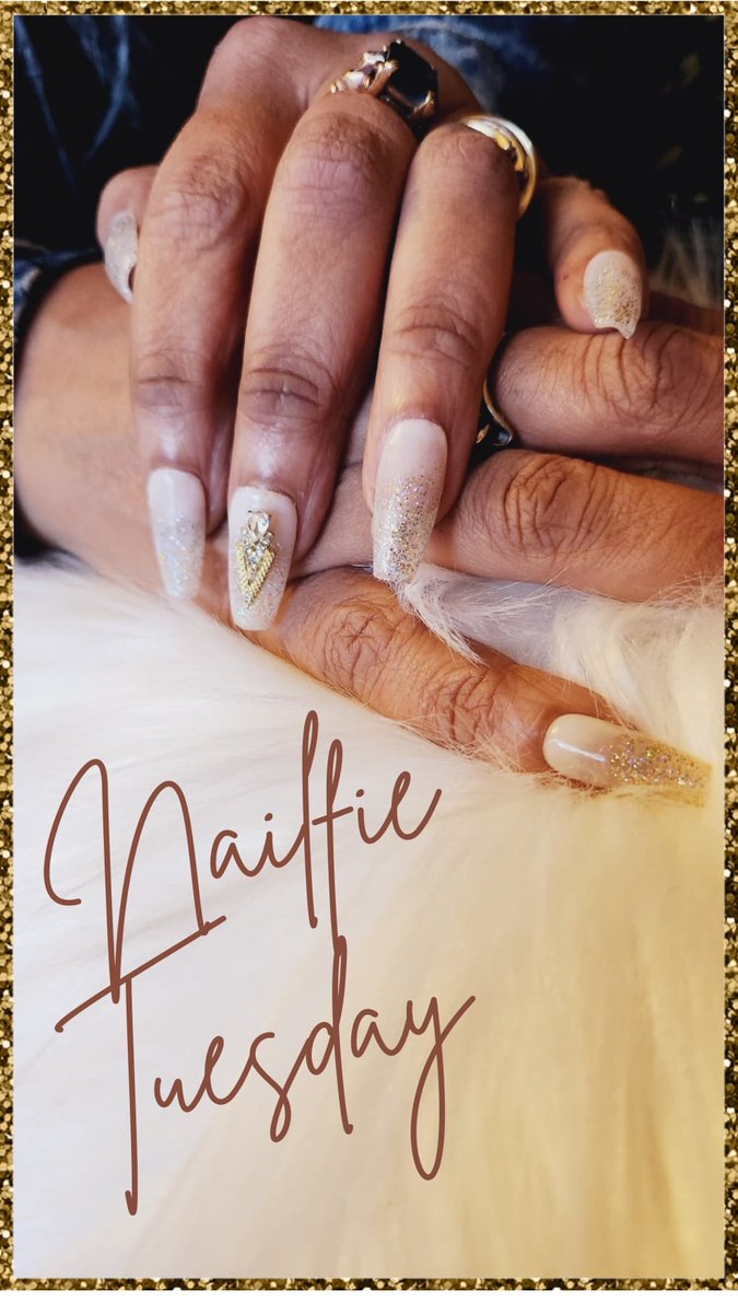 _queentheatriks's tweet photo. It's Nailfie Tuesday! #nailselfie #nailfie #nailart #nailsalon #nails #pressonnails #falsenails https://t.co/rDgCg4tDLn