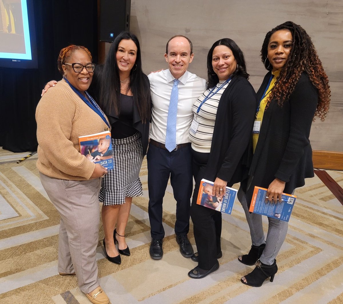 Lakanijones's tweet image. We enjoyed learning from the expert @paul_bambrick! Can&apos;t wait to put it action! @AshaLomax08 @AnaHall2007 @MLCon07 #TEScommitted #drivenbydata @TES_hcs