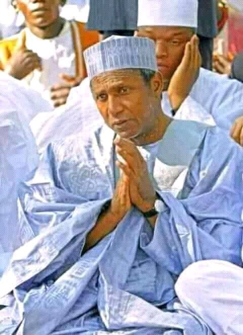 During his administration
Petrol: 65
Diesel: 112
Kerosene: 50
Rice: 3, 500
Sugar: 7000
Cement: 750
Fertilizer: 2, 500
Hajj: 600, 000
He increase NYSC allowee 
He settle with Niger-Delta terrorist
He budget 11B for electricity to be standard. Rest in peace Sir 
#ObiDattiInAnambra