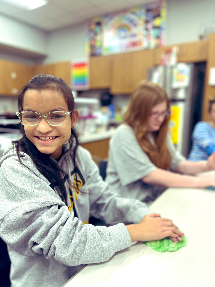 Anna_tms's tweet photo. While practicing fractions Mrs. Greer’s class made their own play dough! Loved seeing their teamwork and leadership skills shine! 🤩#loveyoubears https://t.co/roGnaHyTR2