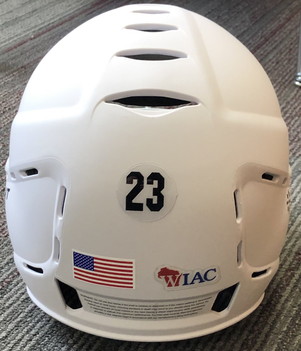 UWLSOFTBALL's tweet photo. new helmets are lookin’ fresh..🥶❄️ #26Dayz 👀 https://t.co/yv5Vnx7oA4