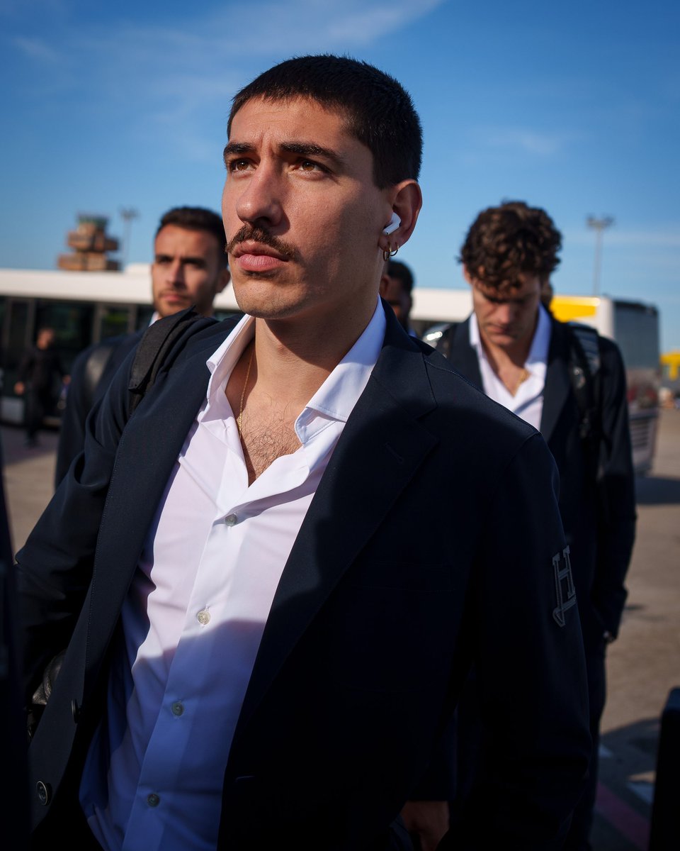 JaviNacher7's tweet photo. Vaya, vaya... 

Bellerín, ese futbolista que declaró públicamente que no iría a Qatar, sí que acude a la Supercopa en Arabia Saudí.

Si no te gustan mis valores, puedo comprarme otros. https://t.co/FFdfJ2g6Gz