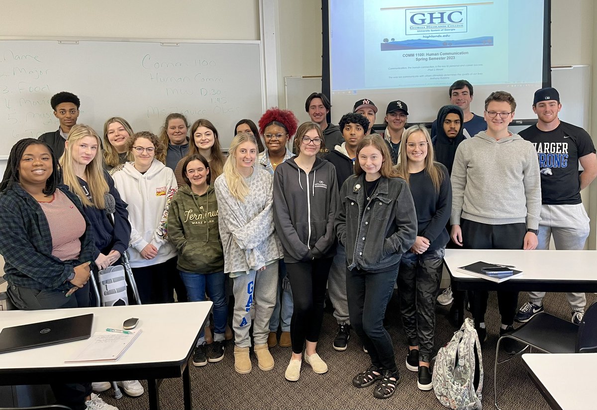 Welcome to Comm 1100, Human Communication with @traviceobas Enjoy your 24 hour social media detox assignment!

#humancommunication #publicspeaking #ghc #chargers #socialmediadetox #socialmediaaddiction