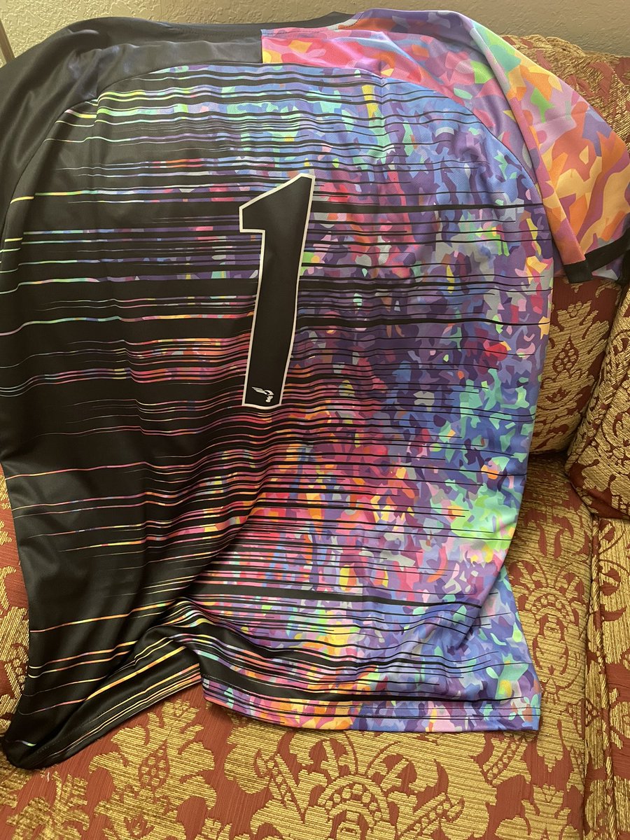 GlobalOnlineEq's tweet photo. My first @olive_york swoop. Racing Mercury FC from their Out of This World Cup series. I also love the Jupiter and the US Constitution kits, won’t be my last order for sure. Super comfortable also! #oliveandyork #footballshirt #outofthisworldcup #racingmercuryfc #joaofelix #CFC https://t.co/5JAGUDC4dy