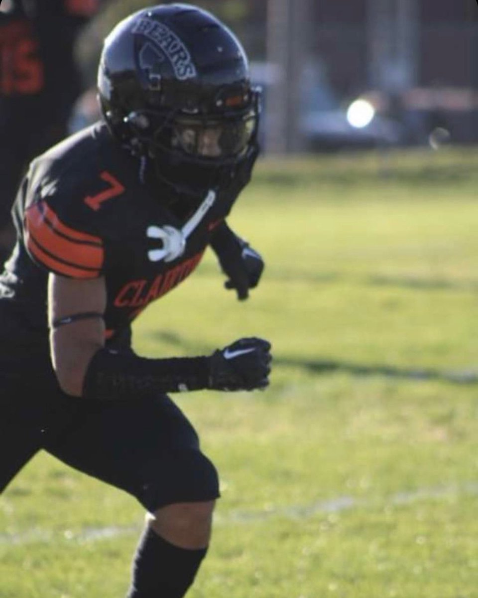 I’d like to announce that I am committing to @WU_SWARM I am blessed and very excited that I get to continue playing the game that I love @CoachColemanDL <a href="/bears_hc/">BearsHC</a> <a href="/210ths/">2Tenths Speed & Agility</a>