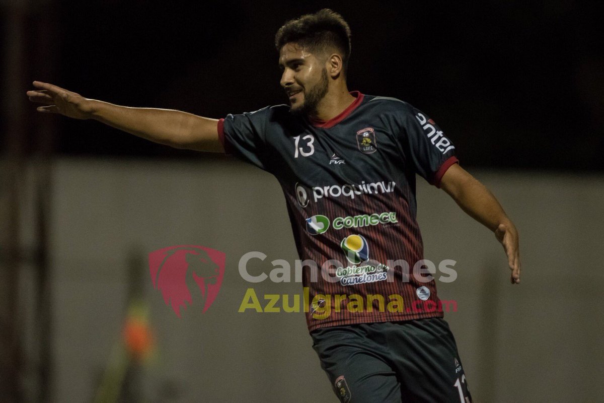 #Central

<a href="/CACentral_OFI/">Club Atlético Central - OFICIAL ⭐⭐⭐⭐⭐ + ⭐</a> 
Matías “Chapa” Chacón está confirmado será el entrenador del Decano en este 2023.
Juan Cabrera estará cerca del CT
Facundo Camejo el delantero de Canelones que jugó en <a href="/club_quilmes/">ClubQuilmesOficial</a> la pasada temporada es la primera incorporación de Central 2023
