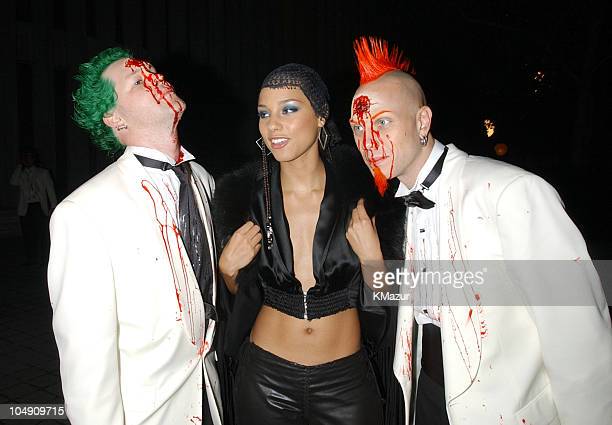 Alicia Keys and Mudvayne at the 2001 MTV VMAs (2001)