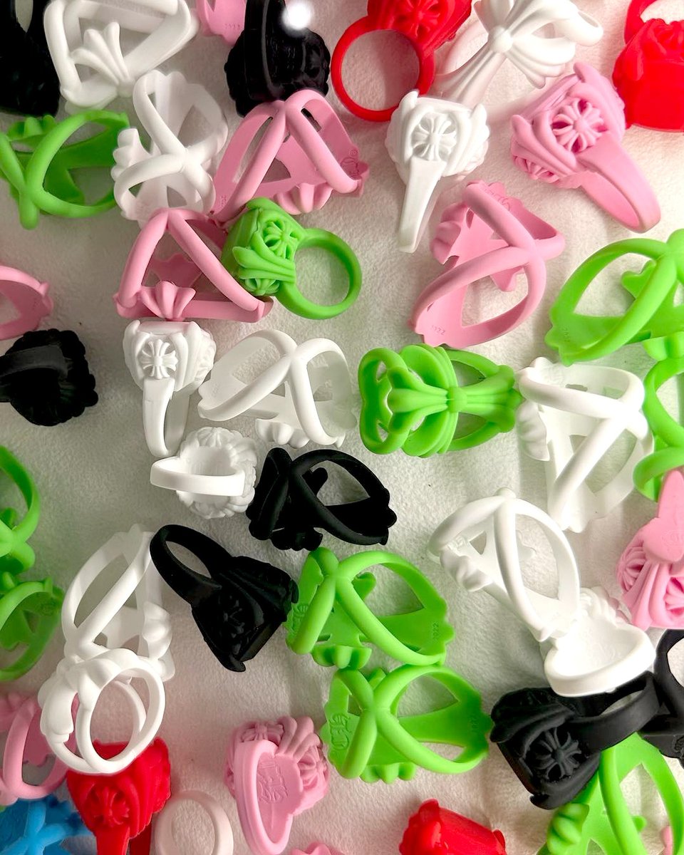 highsnobiety tweet media