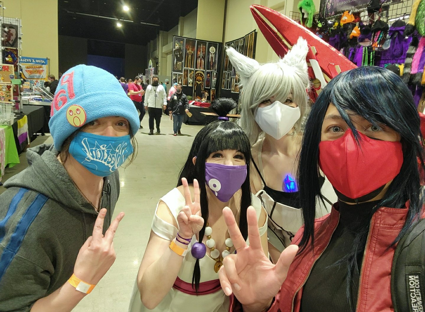 Cat 🐈‍⬛ on Twitter: "Cozy times in the artist alley, but I was so happy ...