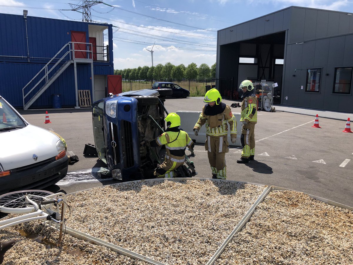 Manschap (donderdag)Dagopleiding!
Op donderdag 9 maart 2023 start H2K een Dagopleiding Manschap!
Examen Brand 🔥: 8 juli 2023
Examen THV/IBGS: 16 december 2023
Meer informatie of aanmelden op H2K.nl