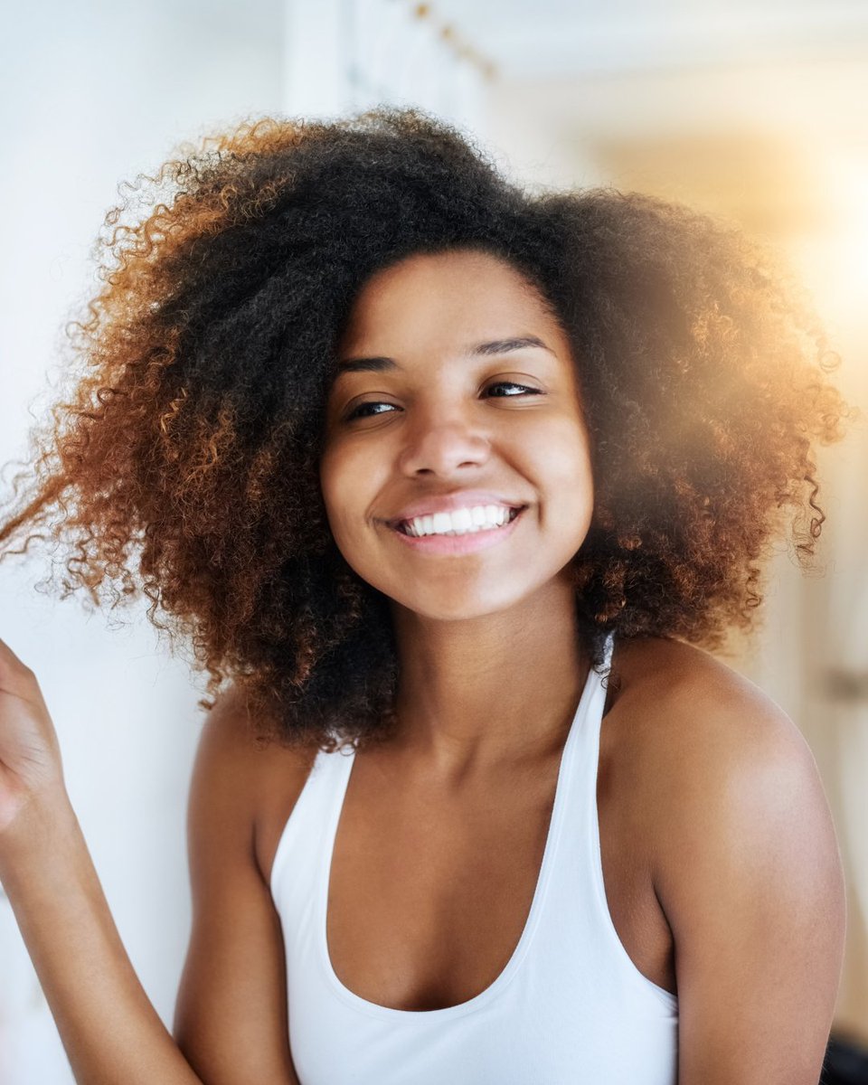 Take this as a reminder to renew and replace your hair care products because good hair equals a good mood! 

Discover the Olaplex range by click the link in our bio... 

#artisté #haircare #hairroutine #hairregime #olaplex #careforyourhair