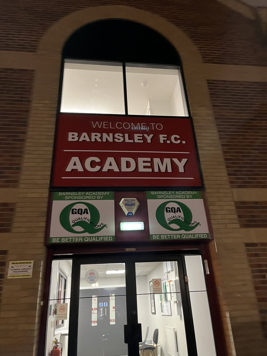 ant_gallagher's tweet photo. It’s good to be back in the game again and working with players. Happy to have taken a role at Barnsley FC Academy.
Thanks for the support of my Mrs and family on this one! https://t.co/s2hDJMtHZy