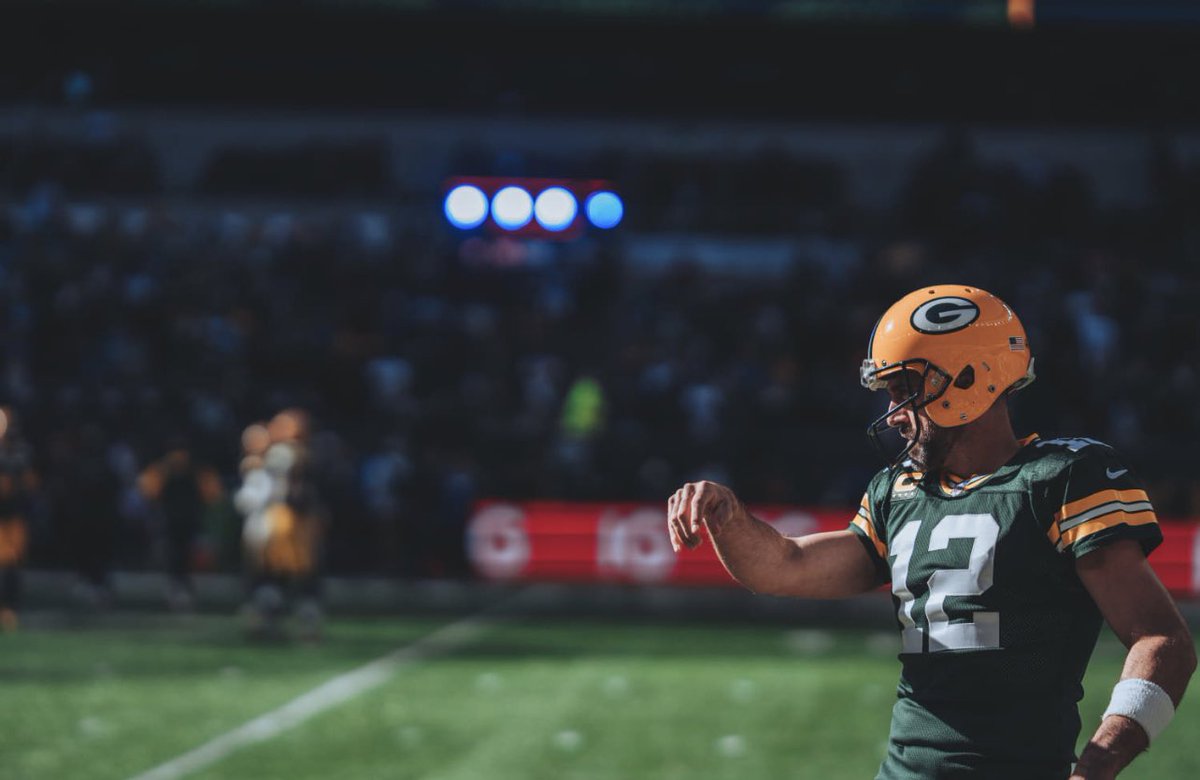 ShowtymeZack's tweet photo. Aaron Rodgers career awards and records

A thread:

#GoPackGo https://t.co/mhygW0ko8u
