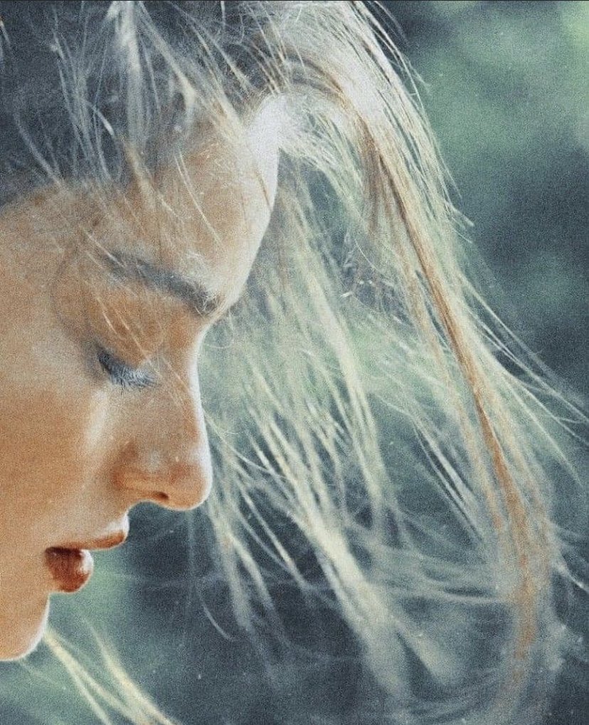 laina_laii's tweet photo. Ne Şu Dünya'nın Yalan Olduğunu İdrak Edebildin !
Nede Yalan Olmadığına Kanaatin Var ...

Alacağın Olsun Gönül !..🖤 https://t.co/kDNfEoiSPA