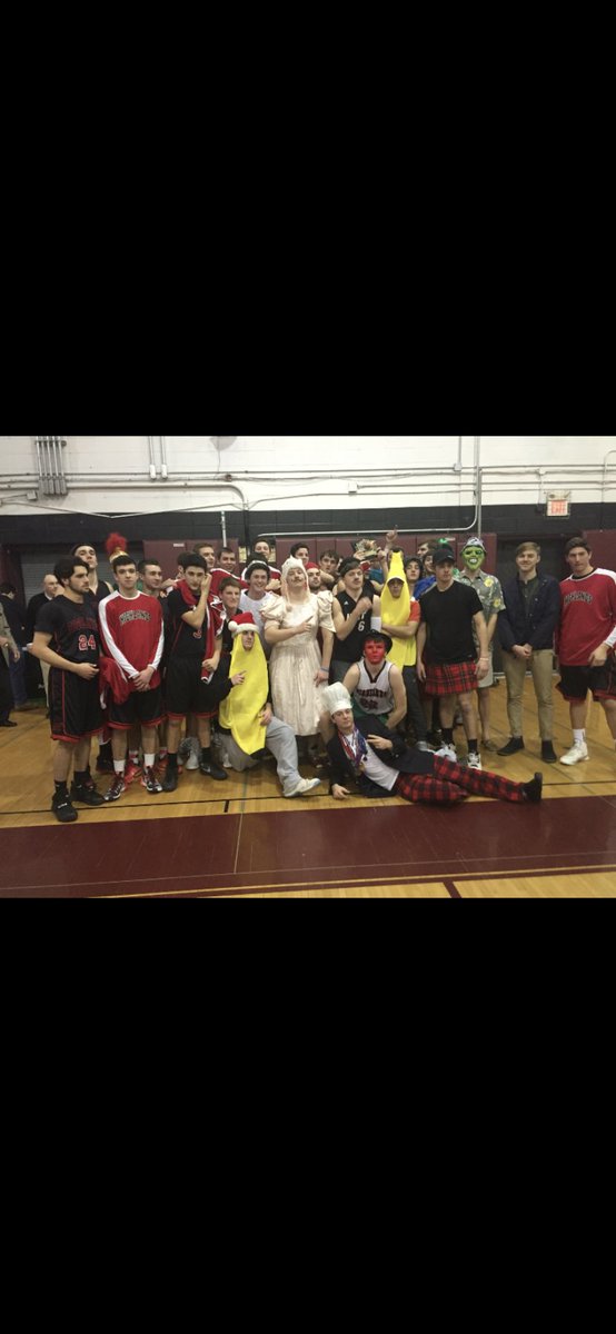 ImCoachKeenan's tweet photo. Haven’t been back to the Ridgewood gym since these pictures and coming away with the BIT trophy 39-34. Plan on going in there and winning another rock fight tonight. I’ll have to bring the same energy the boys brought 7 years ago! 7-3 here we come!!! #NHMB https://t.co/jTKdHapDMM