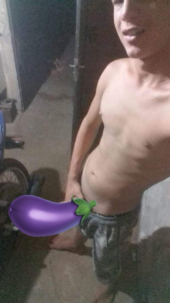 Da RT que tiro a figurinha🍆 pra vc 😈🔥🔥🔥