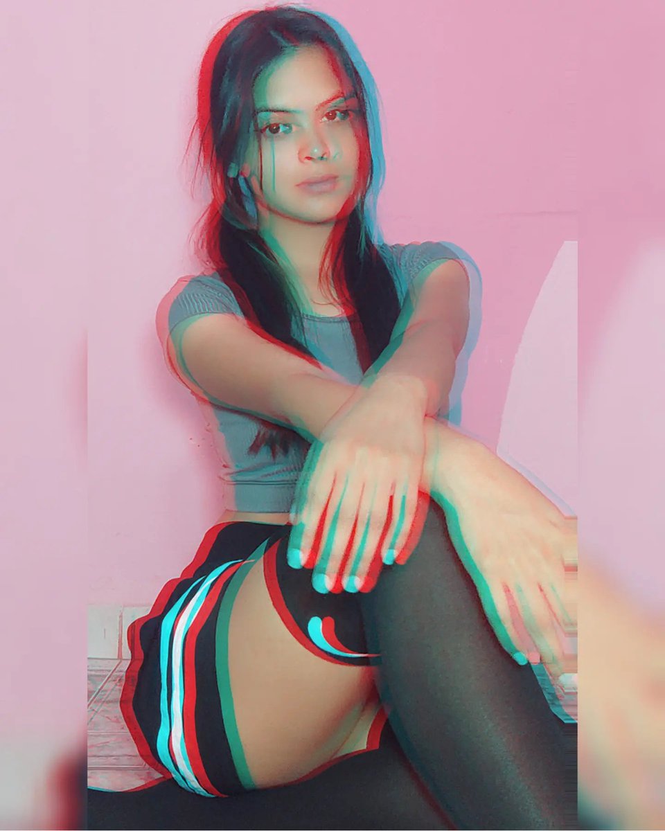 Debería de percibir un salario solo por ser bonita 🤡