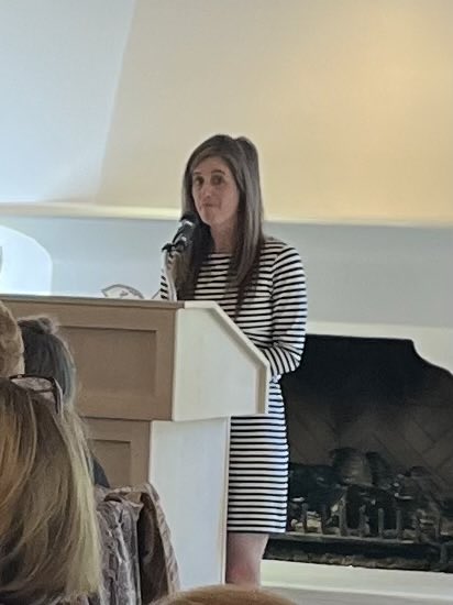 T_McLeod's tweet photo. Delightful moment listening to @_AshleyDavidson speak about the nudge a nonfunctional y key gave her to finish her amazing novel #DamnationSpring @FlinnScholars https://t.co/HKbwKcnckN