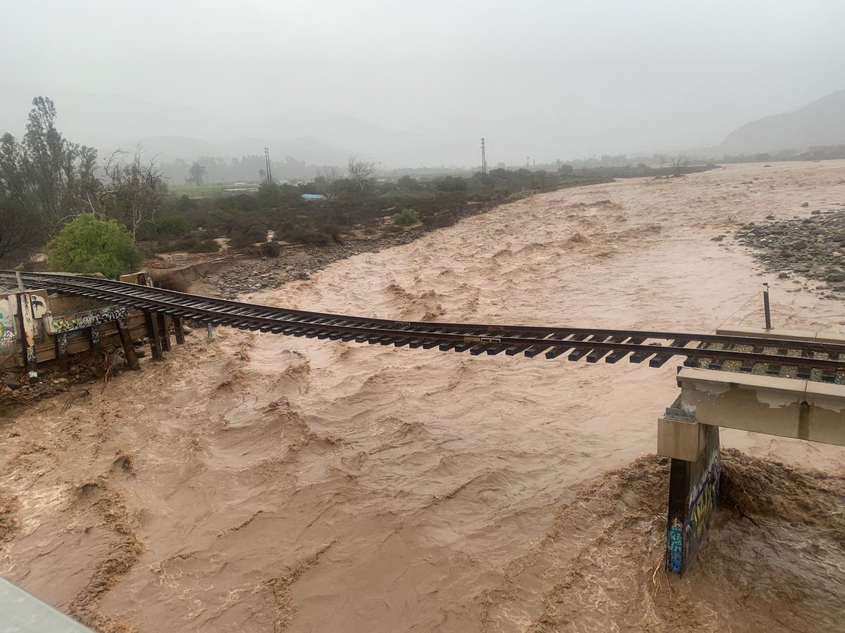 SCscanner1's tweet photo. #Fillmore - I don’t think we will be seeing trains pass through here for some time! #VenturaCounty https://t.co/oy0CwwlzHR