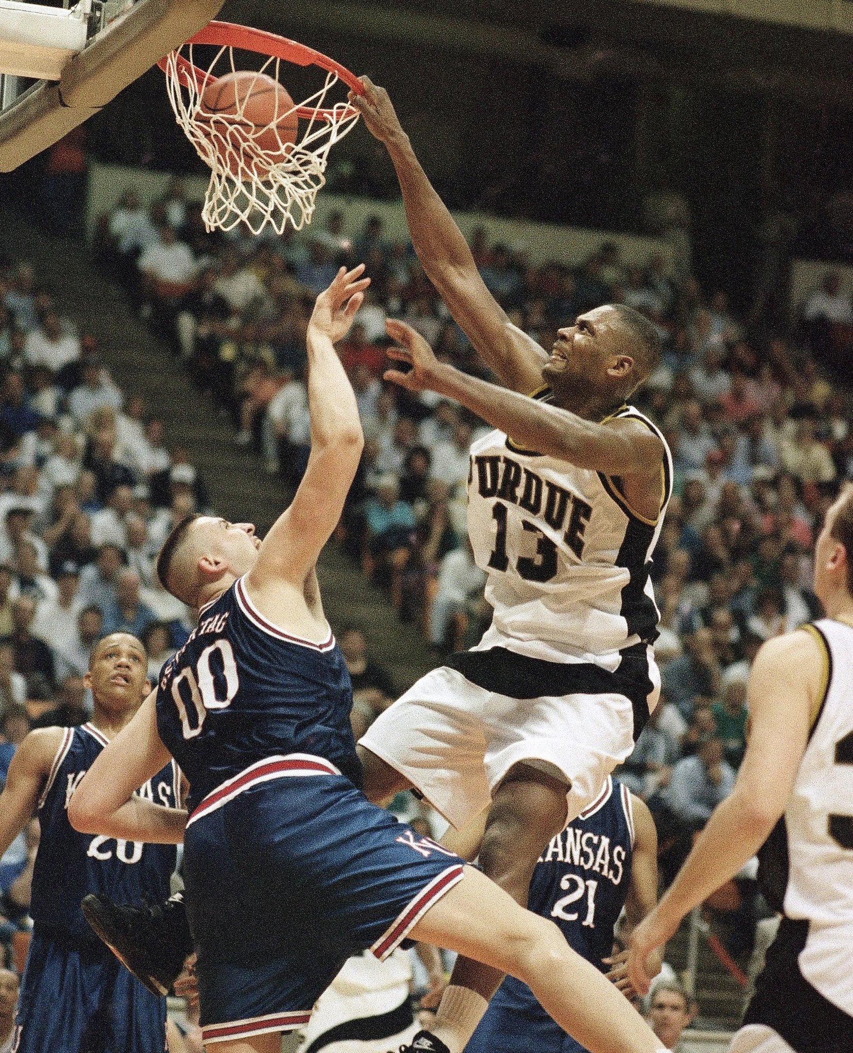 Happy 50th Birthday to Glenn Robinson. Thats 368 in Big Dog years.  