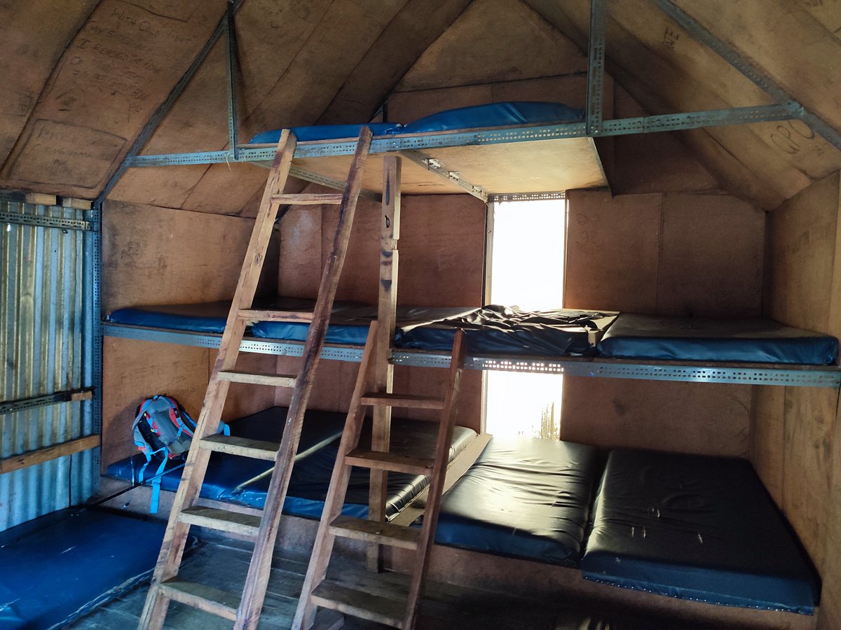 KipronoLeting's tweet photo. ๐Kitandara Hut (4,023 M)
My favourite camp. Beautiful scenery! https://t.co/mYpRxgASeM