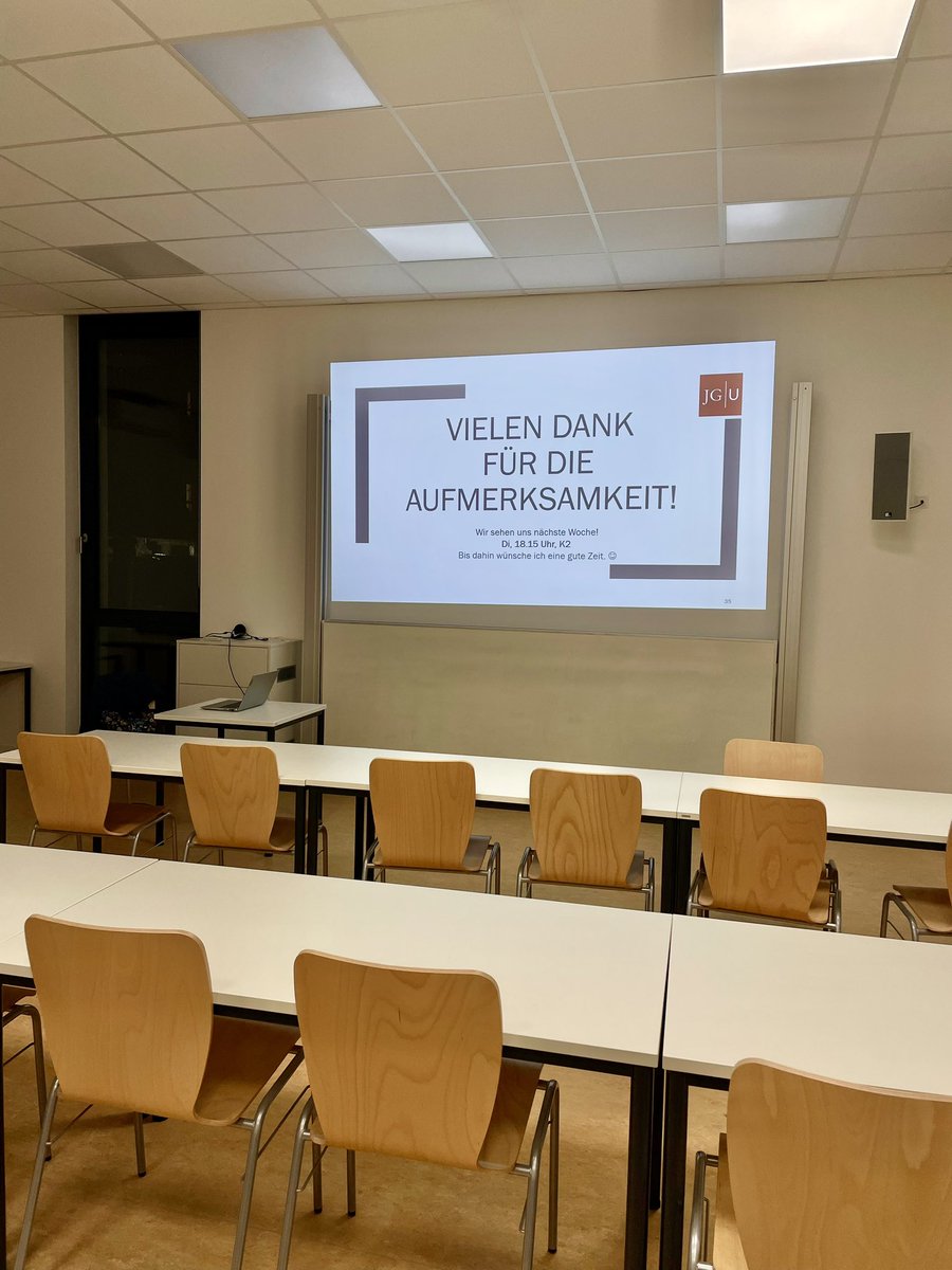 clebri23's tweet photo. Erste Tutoriumssitzung im neuen Jahr geschafft! 😊 Heute ging es um mittelhochdeutsche Konjunktionen, Präpositionen, Nebensätze und die Gattung des höfischen Romans. Am meisten Spaß macht mir daran, dass ich auch selber wieder so viel lerne! 🥰 
Freue mich auf die restliche Zeit! https://t.co/Yiis3xaL9j