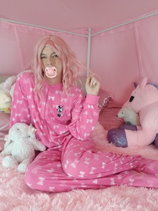 Ready for play time 💗 #abdl #bdsmlittle #abdlgirl #diapergirls #abdldiapergirl https://t.co/uCRdPulq<a href="/tag/abdl"class="tags">#abdl</a><a href="/tag/bdsmlittle"class="tags">#bdsmlittle</a><a href="/tag/abdlgirl"class="tags">#abdlgirl</a><a href="/tag/diapergirls"class="tags"><span>#diapergirls</span></a><a href="/tag/abdldiapergirl"class="tags"><span>#abdldiapergirl</span></a>