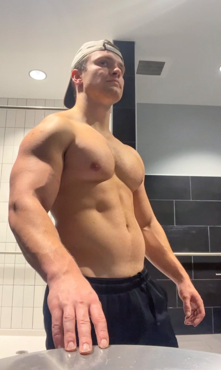 ljulee98's tweet image. Boob update