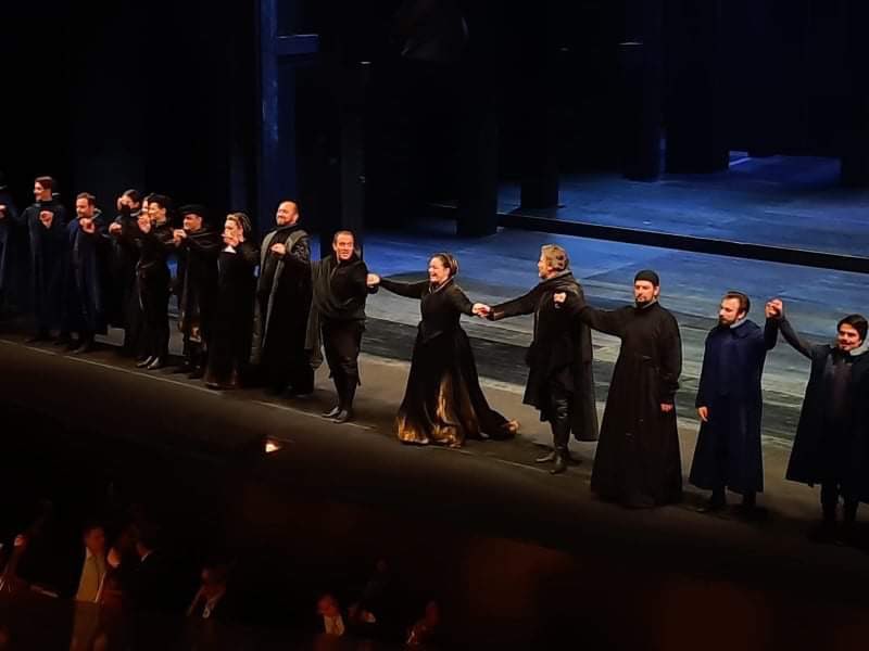 Don Carlo al @maggiomusicale‼️Sono state cinque recite meravigliose. Ci vediamo presto per un altro #Verdi, Alfredo Germont, sempre qui, dal 12 al 22 febbraio. #doncarlo #curtaincall #primaverdi #unitiperverdi #thankyou #florence #aboutlastnight #finalperformance #seeyousoon