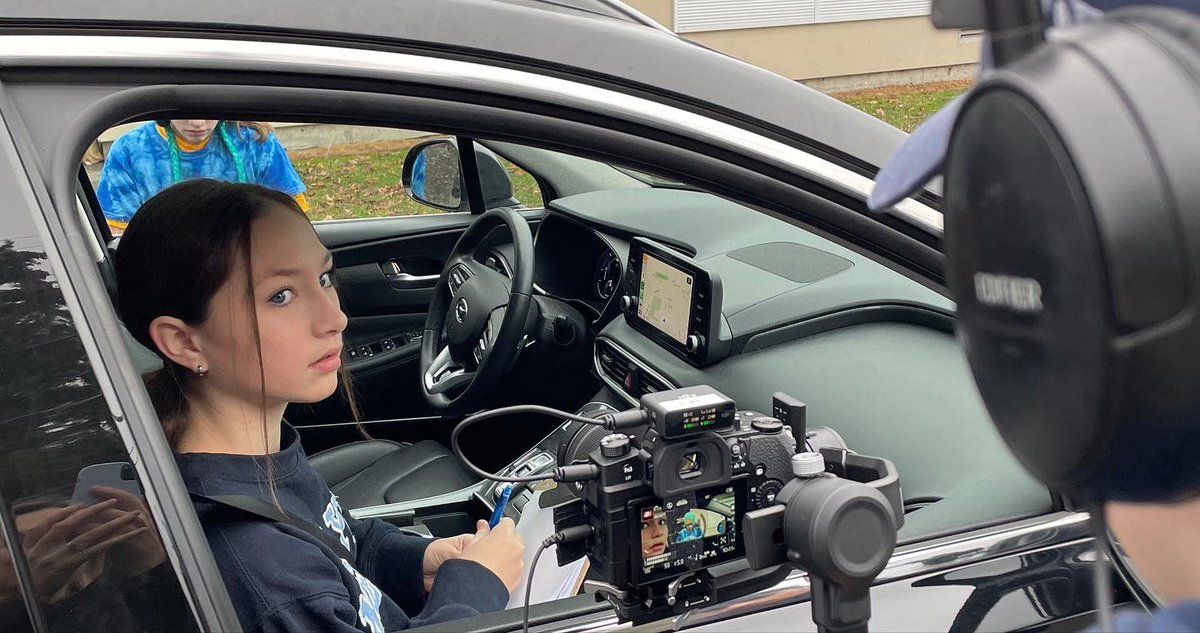 Delta_Academies's tweet photo. We are continuing with our dialogue scenes this week! More BTS shots from a couple of sets where students have changed the context of famous movie scenes from films such as Jerry Maguire and The Wizard of Oz. 
#filmmaking #studentfilm #actinglife @deltafilmacademy @deltasd37 https://t.co/PMIZ7f3E5l