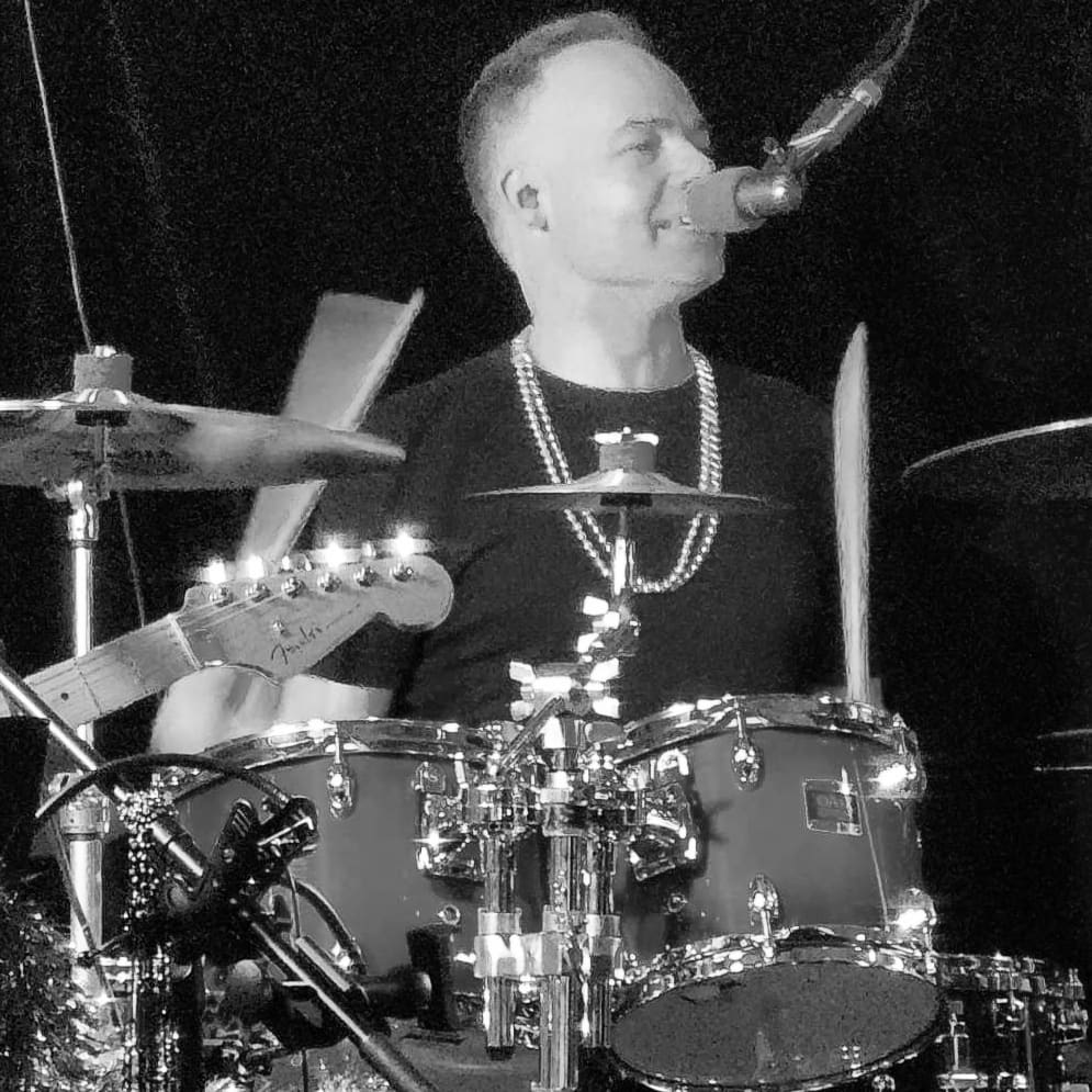 Join us on January 21st at <a href="/Erbenptbo/">Erben</a> and see this guy <a href="/michaelbeaucler/">Michael Beauclerc</a> , along with <a href="/Dawson_McManus/">Dawson McManus</a> <a href="/SJRileyMusic/">Sarah Jayne Riley</a> ,and <a href="/devin_mcmanus/">Devin McManus</a> . #liveshinytunes 9pm, $10 door