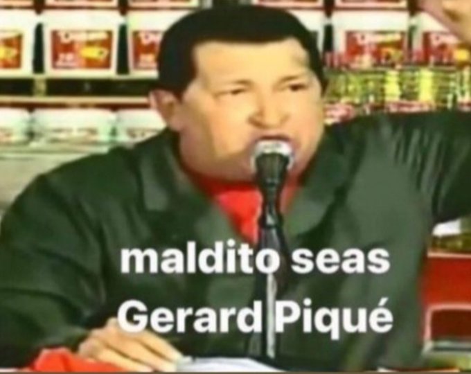 Ch_word's tweet photo. nadie:

shakira mañana durante 9 minutos seguidos: https://t.co/dWadEg701o