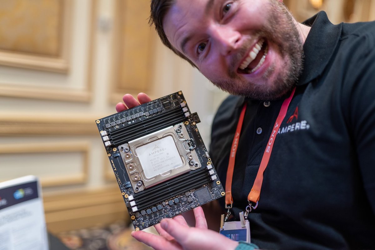 128-core Altra Max COM-HPC module by @ADLINK_Tech. Christian Helmholz is excited🤣 #CES2023 #SDV #softwaredefinedvehicle #autonomousdriving #nativeparity @AmpereComputing