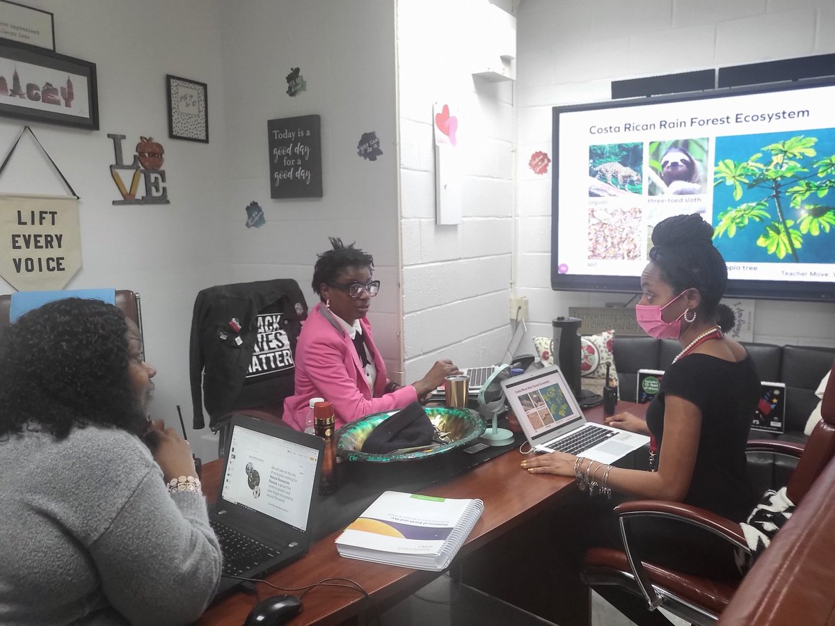 ValerieNMacey1's tweet image. When you're the ONLY one (that stayed) in your generation "up and out" from poverty, trauma, generational curses and realize that you're the one responsible to change your family's and generations to come EXISTENCE....
#fivedaystofifty #thework #understandtheassignment