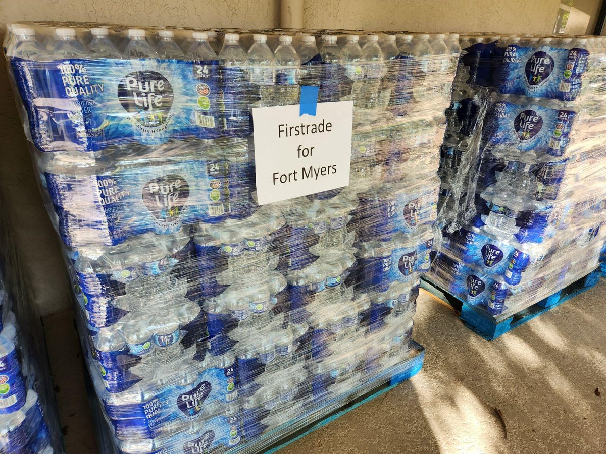 BrandStoryNews's tweet image. Firstrade Donates Pallets Of Bottled Water To Support Hurricane Ian Relief Efforts

apnews.com/press-release/…

#HurricaneIanRelief #Firstrade #KISSPRNewswire #KISSPRBrandStory #KISSPRPressRelease