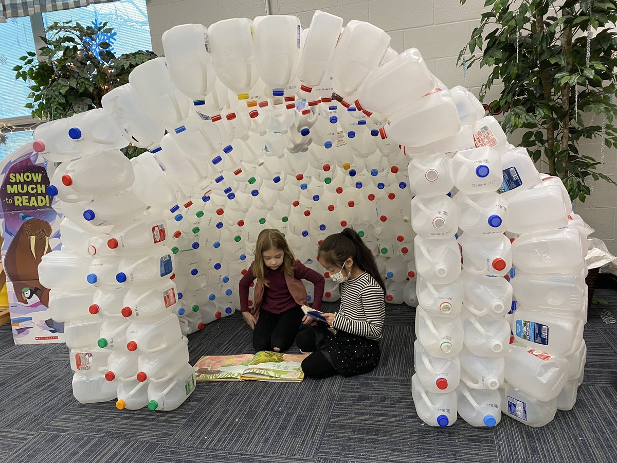 mrswinkle1st's tweet photo. Room 17 ❤️’s The Hub! 

@Creeksidetweet #WEareLakota #NeedToSucceedCECS https://t.co/vUFSPQPvVa