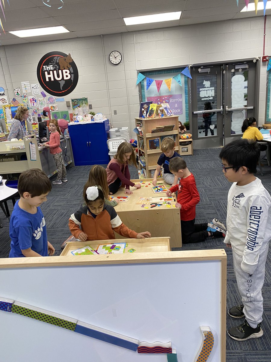 mrswinkle1st's tweet photo. Room 17 ❤️’s The Hub! 

@Creeksidetweet #WEareLakota #NeedToSucceedCECS https://t.co/vUFSPQPvVa