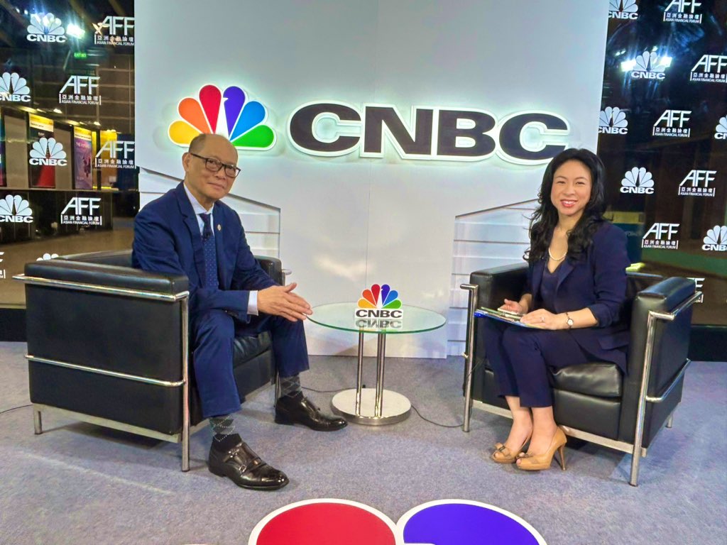 EmilyCNBC tweet picture