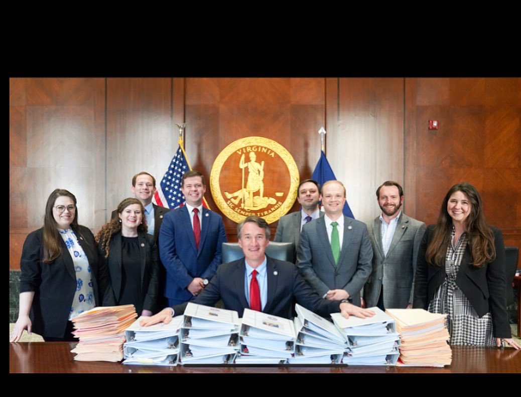 pence_va's tweet photo. Since Session starts tomorrow, I guess it’s timely to post pics from last Session and Bill Review 😅📖🤓 https://t.co/hMWiHsTb52